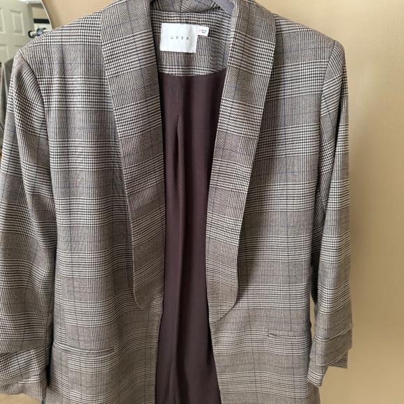 Blazer - Picture 1 of 3